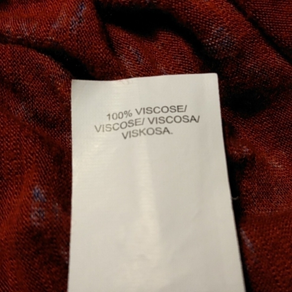 Lucky Brand Women's Top,  1X, Deep Red floral print, pre-owned - Picture 7 of 8